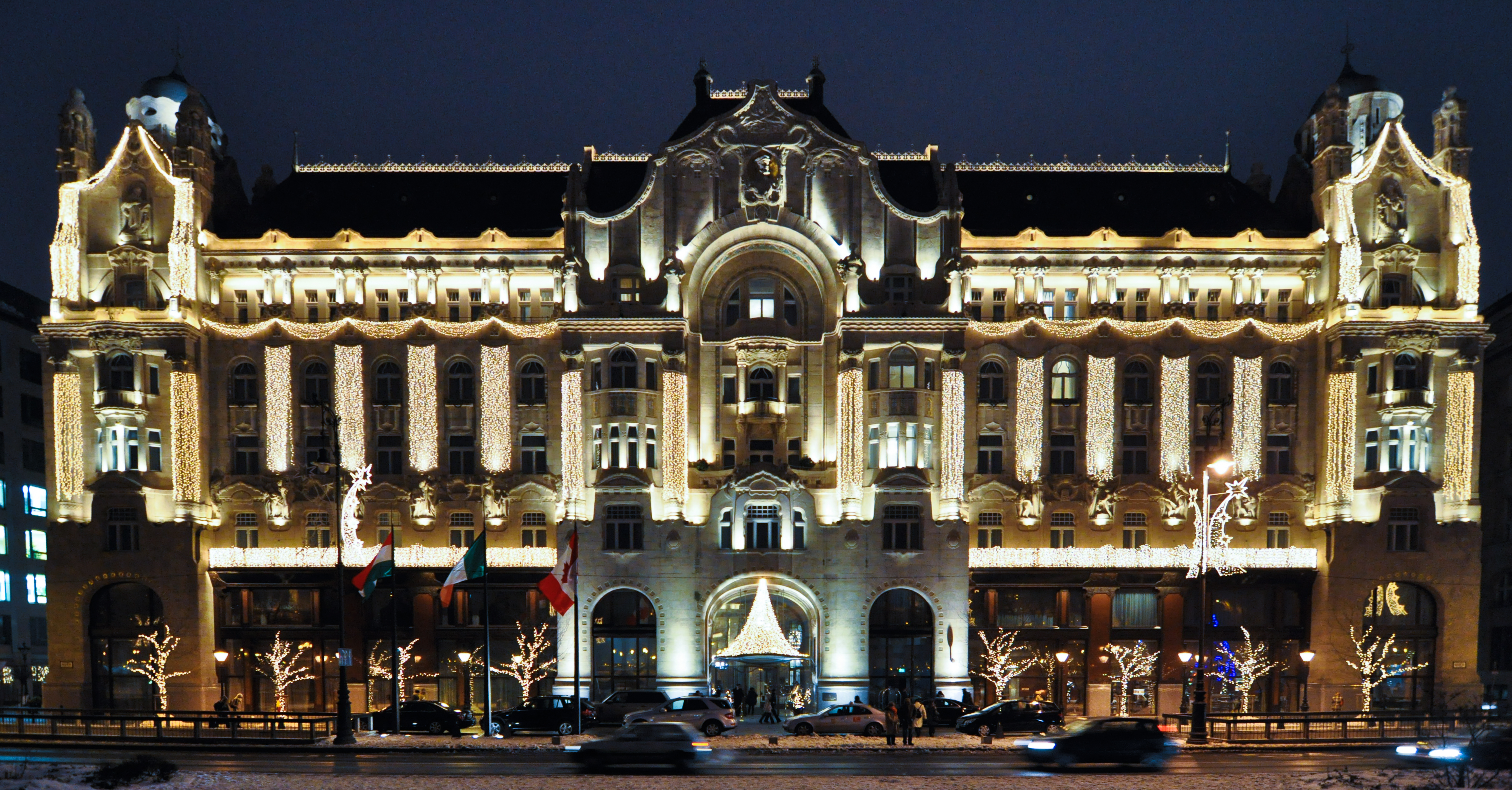 Un hotel din Budapesta a fost desemnat cel mai bun din Europa în 2014 (GALERIE FOTO)