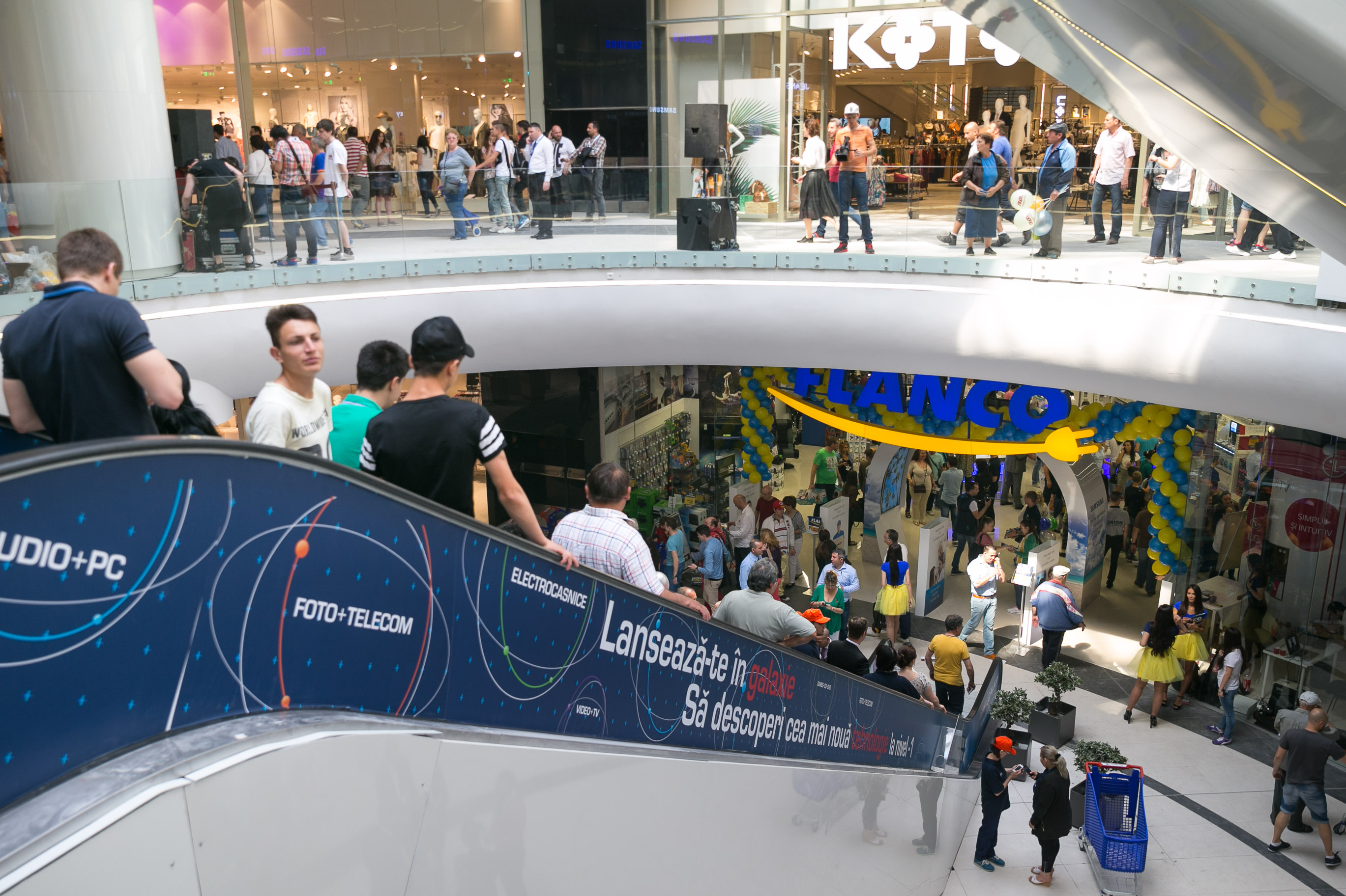 S-a deschis Mega Mall