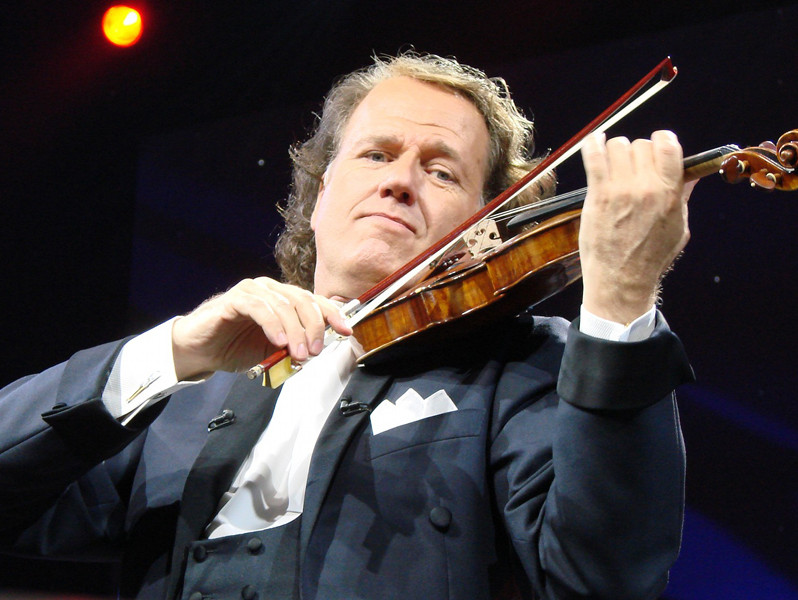 Bilete în scop caritabil la concertul André Rieu de sâmbãtã. Care este prețul acestora - VIDEO