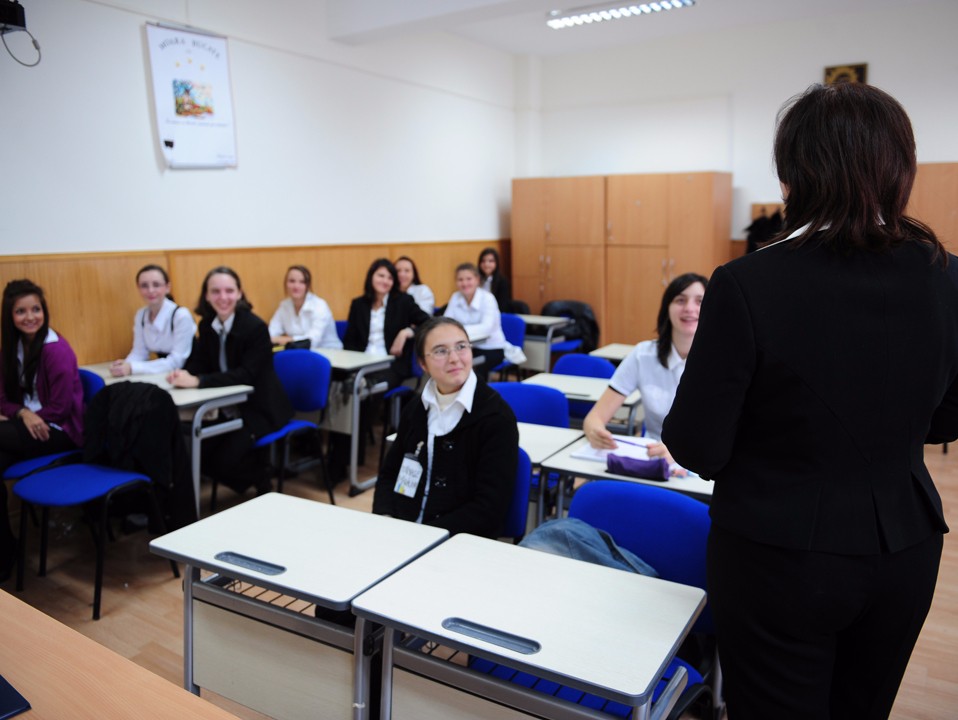 Evaluare națională 2015. Subiecte la română primite azi de elevii de clasa a VIII-a. Ce s-a dat anul trecut