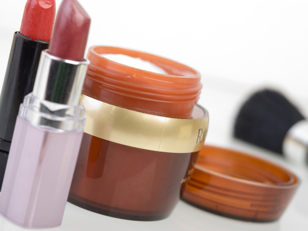 Alergenul anului 2013, prezent în continuare în cosmetice. Multe produse sunt destinate copiilor