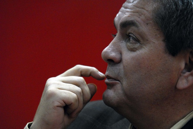 „Cum să te pozezi așa?” El e fiul lui Ioan Rus, ministrul care a demisionat după ce i-a făcut „golani” pe copiii românilor plecați la muncă în străinătate