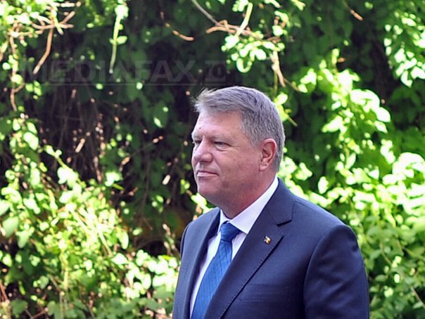 Klaus Iohannis, întâmpinat cu aplauze la Blaj, la un eveniment organizat de concernul german Bosch