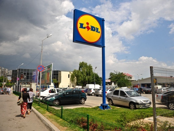 Cât câștigă pe lună un șef de magazin Lidl în România?