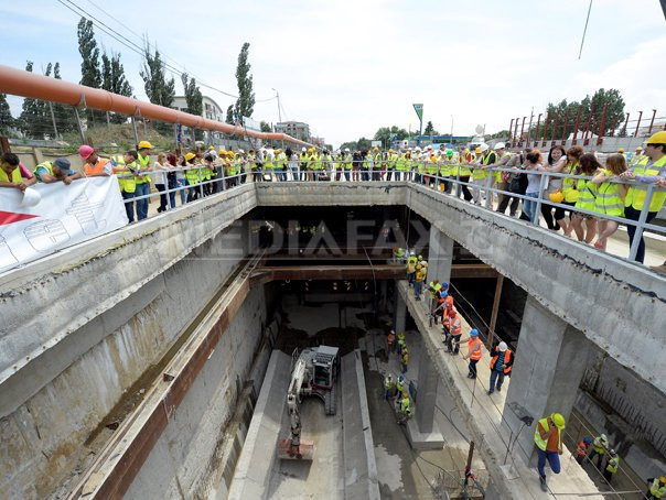 Cum decurg lucrările la magistrala IV de metrou. IMAGINI cu utilajul "Sfânta Parascheva" - GALERIE FOTO