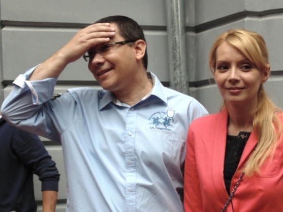 Surpriza dintr-un document semnat de Victor Ponta. Pentru prima oară se confirmă informațiile despre soția sa