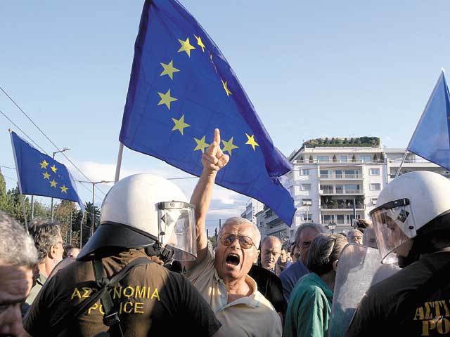 Jurnalistă din Grecia: Majoritatea bancomatelor sunt goale, dar oamenii încă stau la cozi. Adevărata față a crizei din Grecia