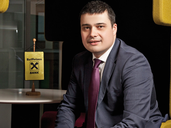 La 35 de ani administrează active de aproape 6 miliarde de lei