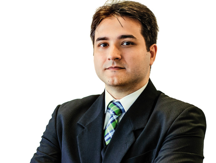 Ovidiu Dumitrescu ocupă funcția de director general adjunct al unei companii cu un portofoliu de 5.000 de clienți