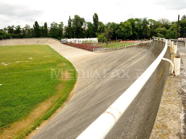 Singurul velodrom din România a ajuns într-o stare deplorabilă. Are totuși o utilitate, care salvează vieți (REPORTAJ)