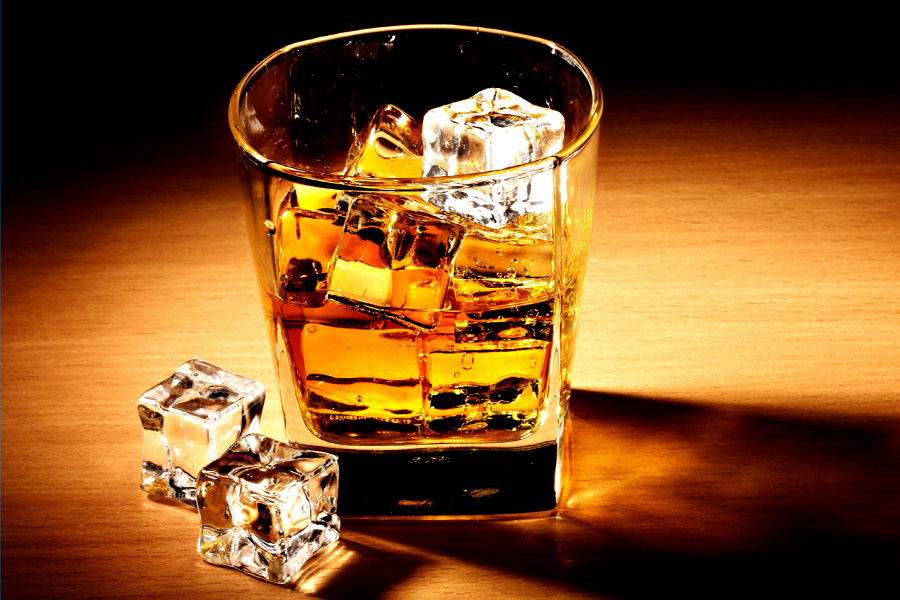 A rămas cu 417 lire după ce și-a vândut ferma. Cu acești bani a creat cea mai vândută marcă de whisky din lume