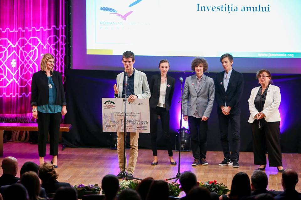 O echipa de liceeni reprezintă România la finala europeană a competiției de antreprenoriat de la Berlin