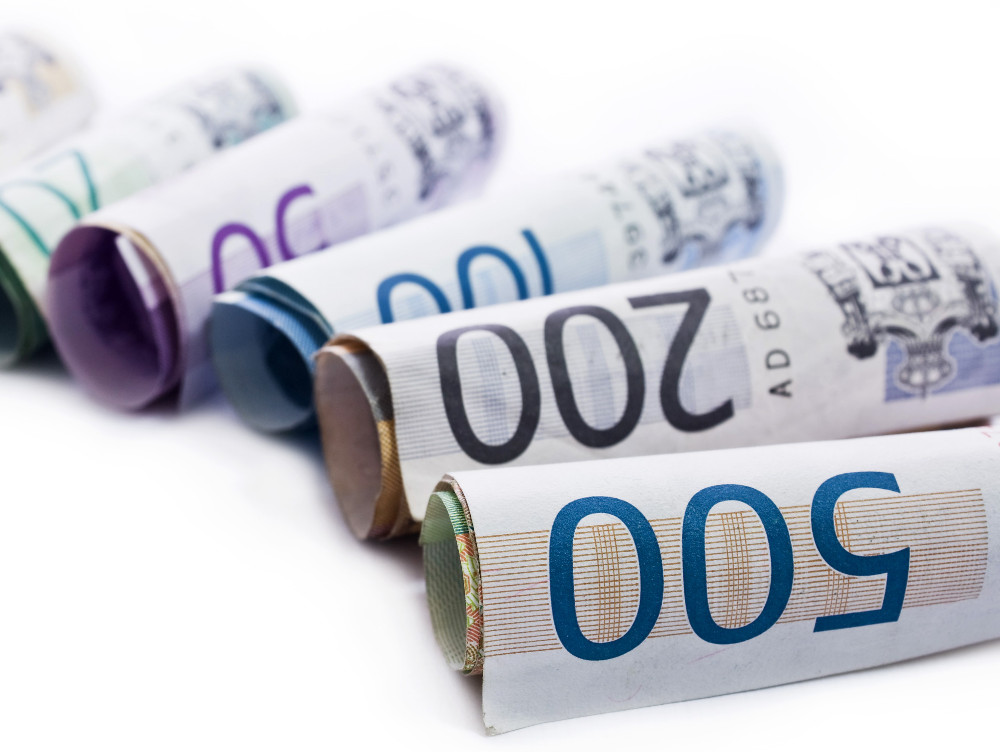 Codurile secrete care se află pe toate bancnotele
