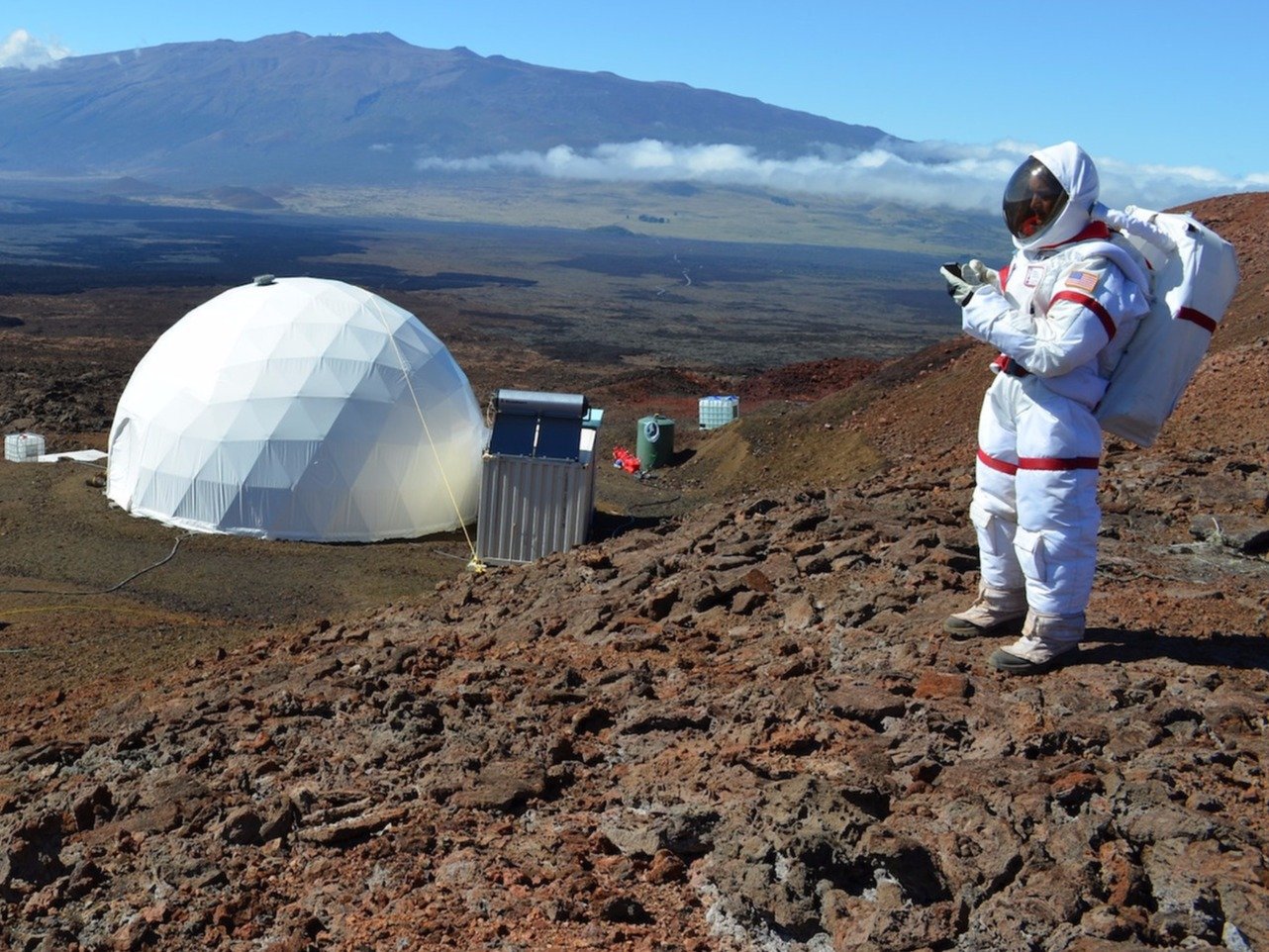 A vrut să afle cum arată viața unui astronaut: "După o noapte petrecută pe Marte mi-am dat seama ca partea ușoară va fi călătoria de 140 de milioane de mile"