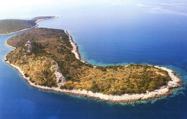 Grecia se vinde pe bucăți: TOPUL celor mai „ieftine” insule scoase la vânzare - GALERIE FOTO