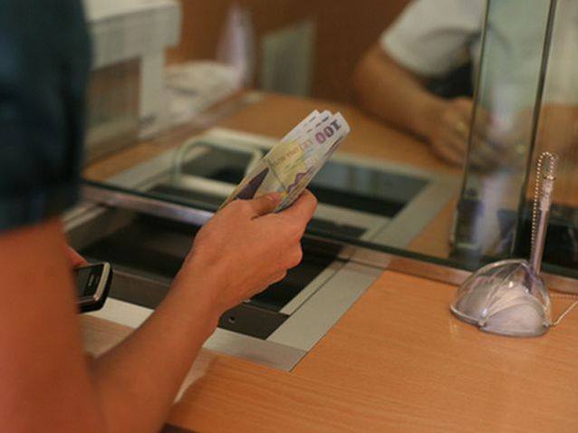 Una dintre cele mai mari bănci din România își SCHIMBĂ numele. Cum se va numi