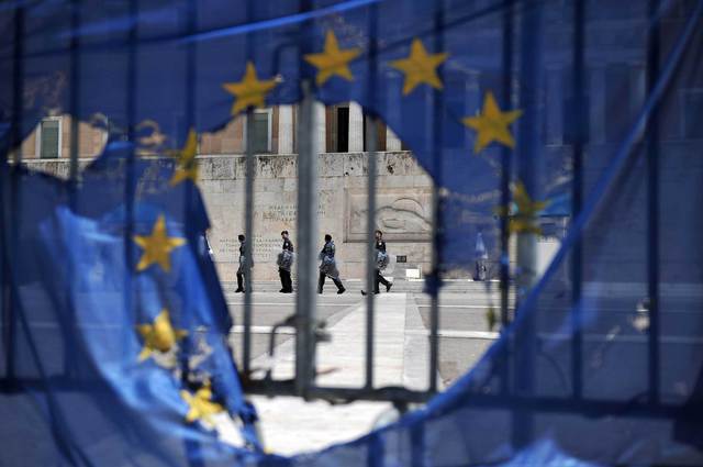 Prima zi din cea mai grea săptămână a Europei de după război a lăsat răni adânci