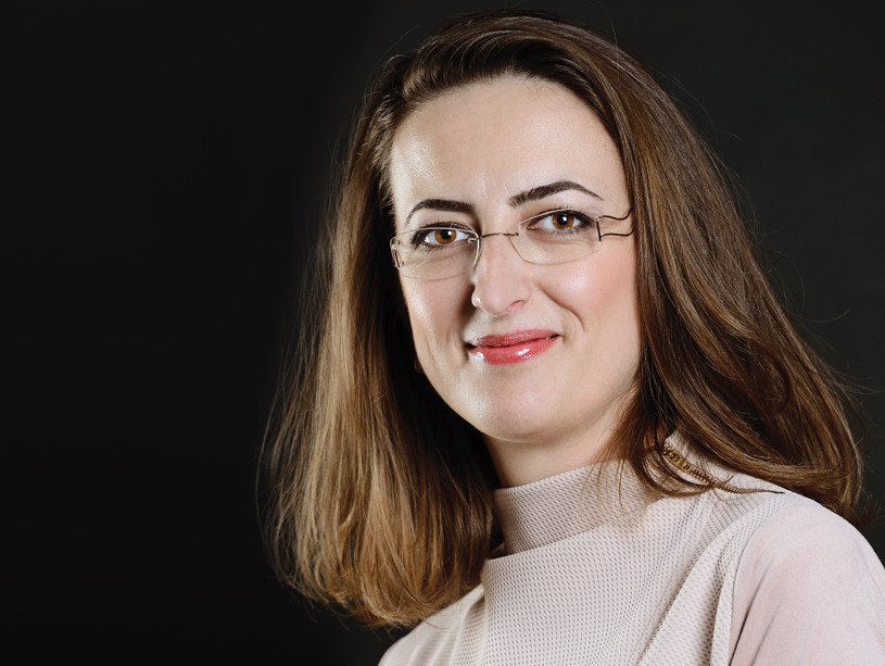 A lucrat timp de zece ani consultant în managementului satisfacției clienților, iar acum conduce activitatea de marketing a Immochan