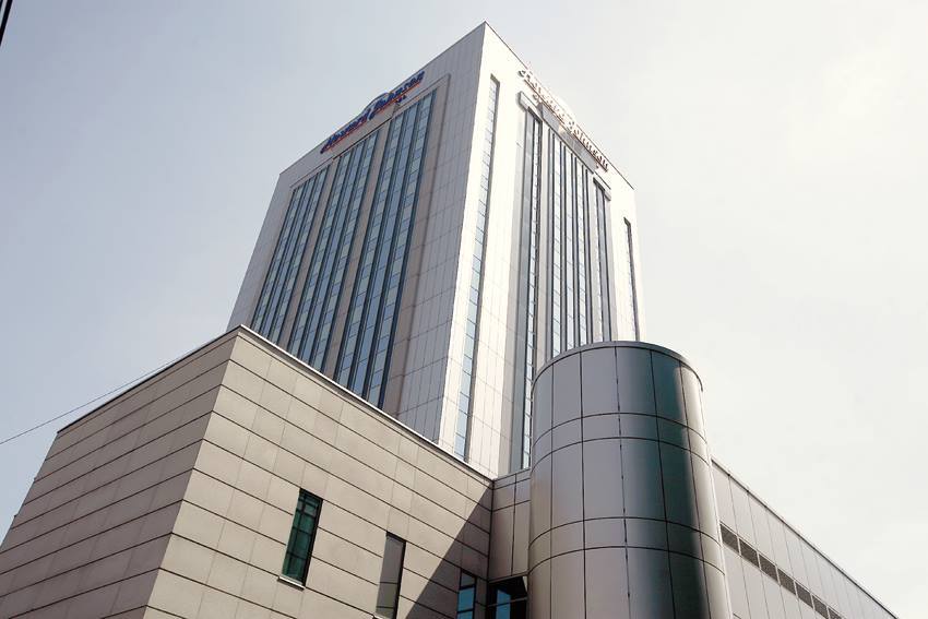 Primul hotel Sheraton din România este gata. Când se va deschide