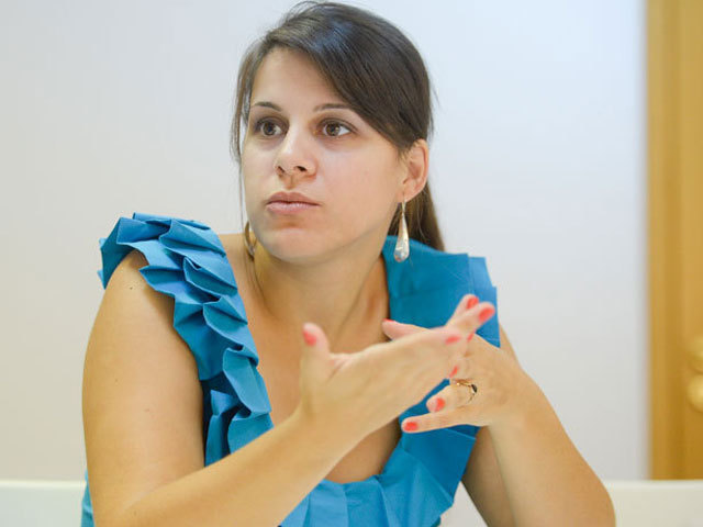 Un absolvent de facultate nu ar trebui să lucreze în call center!