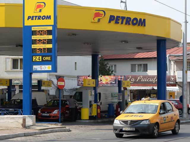 Petrom: Am ieftinit carburanții cu 40 de bani în ultimele săptămâni. Taxele reprezintă 50% din prețul la pompă