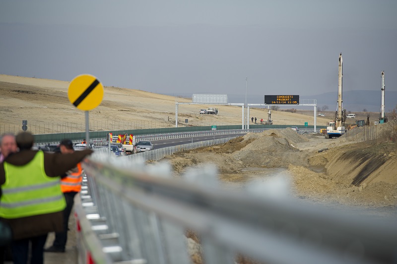 CINCI MOTIVE pentru care nu avem drumuri în România. Cum s-au scurs banii de autostrăzi și în buzunarele cui