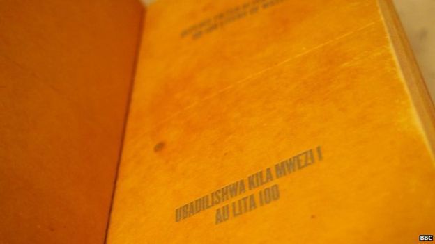 Cartea care elimină bacteriile din apă. Câți litri poate filtra o pagină