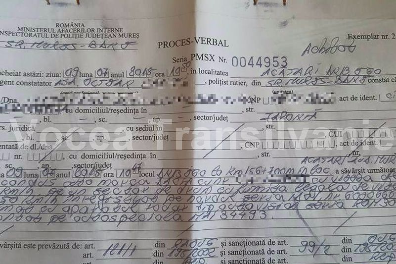 Un polițist din Mureș a oprit un șofer care depășise viteza. Surpriza a venit abia când a completat procesul verbal: ce a scris la rubrica „județ”