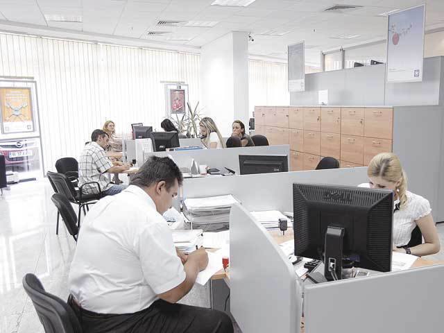 Americanii vin să facă CURĂȚENIE în piața bancară românească. Patru bănci cunoscute au fost luate în colimator