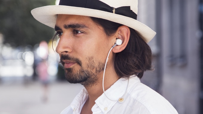 Cele mai mici căști wireless din lume, cel mai nou succes de pe Kickstarter
