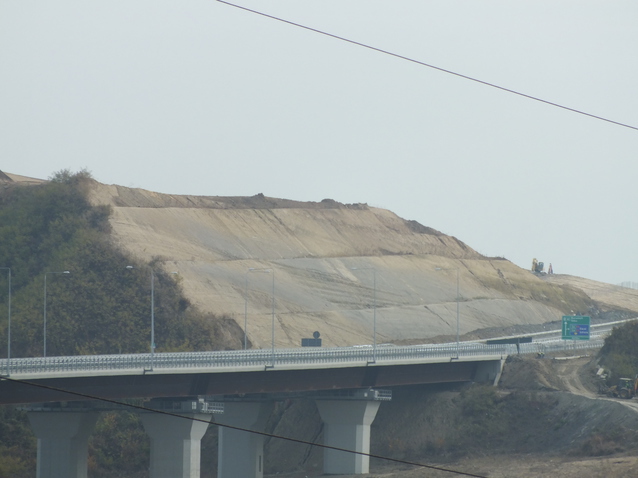 La nici un an de la inaugurare, CNADNR închide 22 de km din autostrada Sibiu-Deva pentru „remedierea degradărilor”