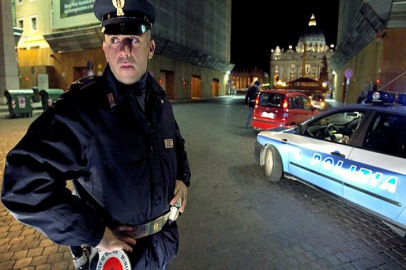 Acest român a fost tras pe dreapta de polițiștii italieni. Surpriza imensă a venit abia atunci când l-au verificat prin stație. Cine era, de fapt, la volanul bolidului de lux