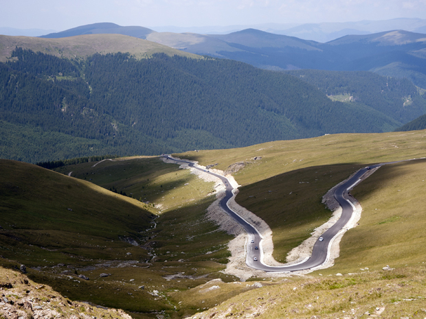 Policolor a livrat 4,5 tone de vopsea pentru marcarea Transalpina