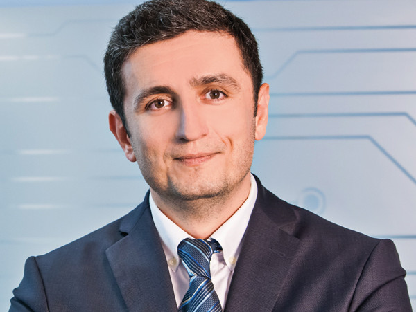 Din 2014 conduce compania care furnizează soluții pentru afaceri în cloud pentru mediul de business din România