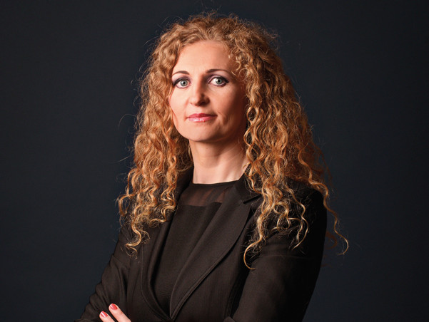 A pornit ca reprezentat medical, iar acum este director național de vânzări