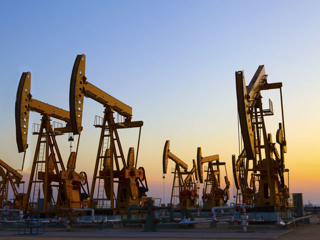 Industria petrolului și gazelor a redus investițiile cu 200 de miliarde de dolari