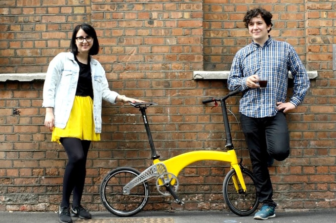Cea mai ușoara bicicletă pliabilă din lume, construită de doi tineri români în Londra, lansată pe Kickstarter - FOTO