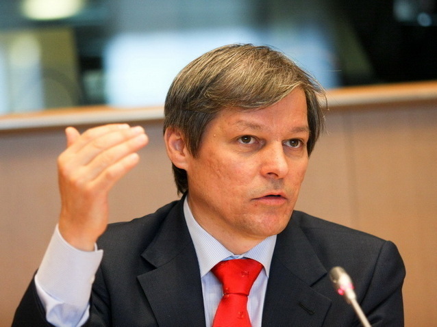 Cine este Dacian Cioloș, desemnat de președintele Iohannis ca premier
