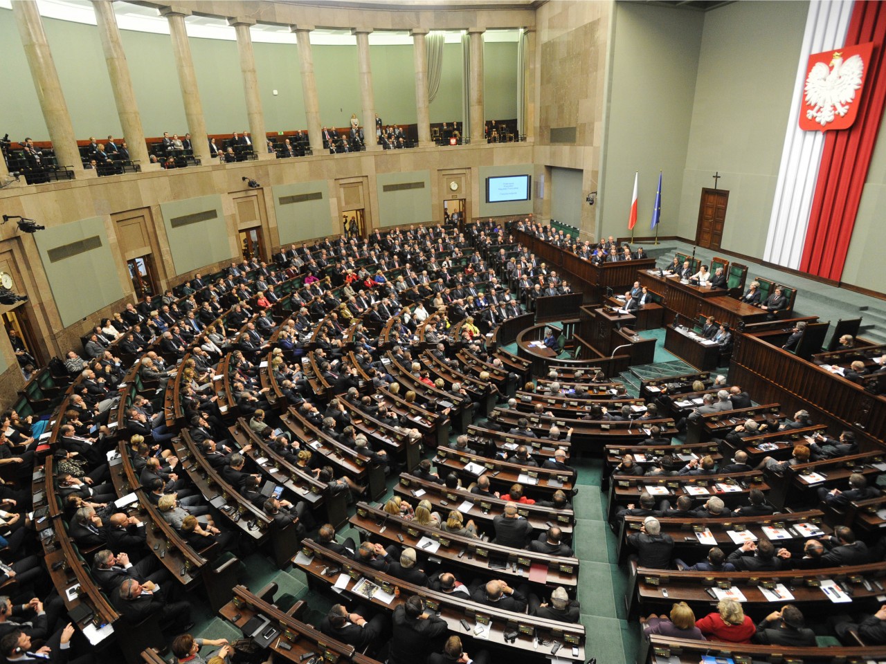 Noul guvern polonez include un teoretician al conspirației și un condamnat pentru abuz în serviciu