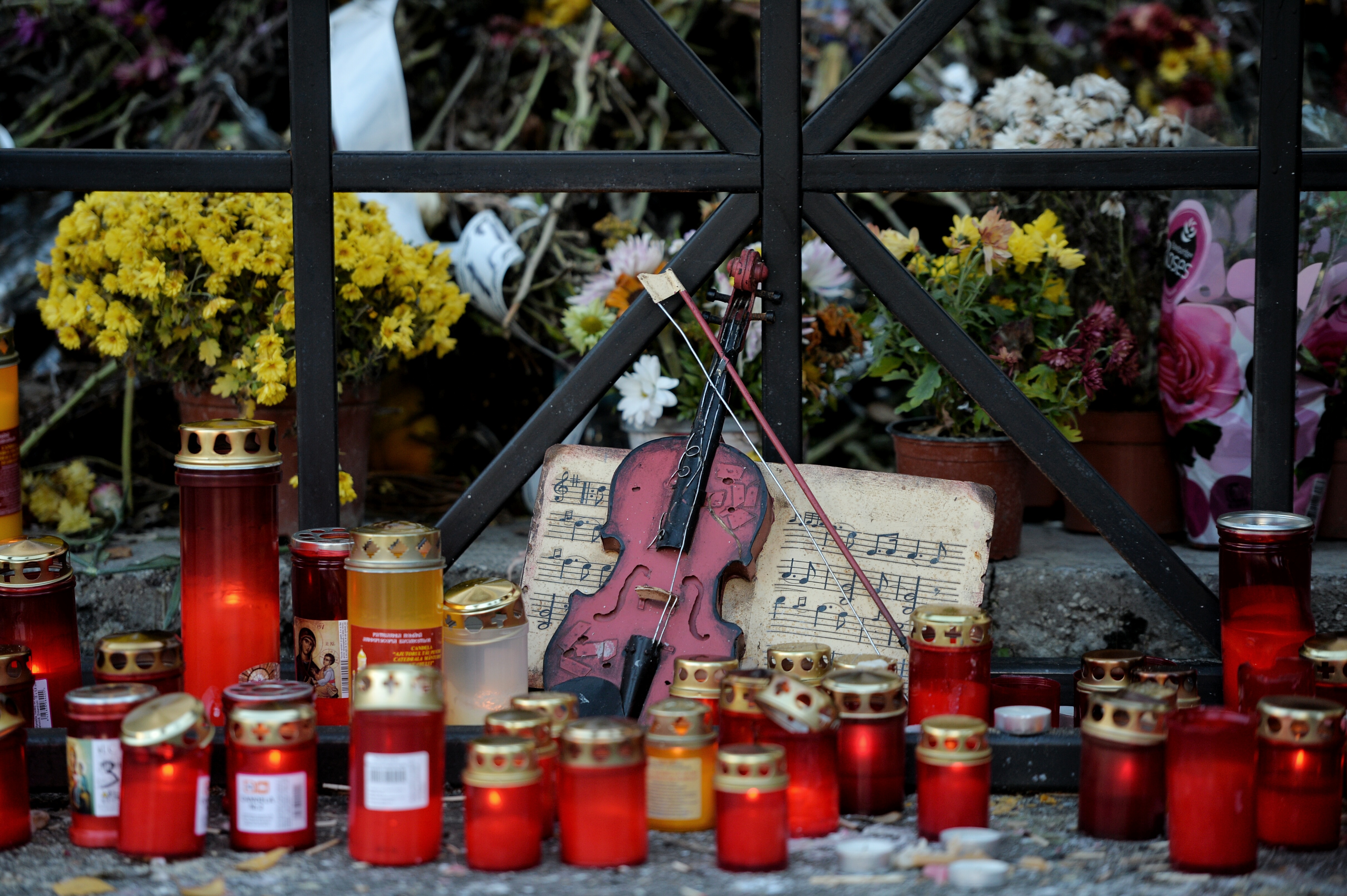 Tragedia Colectiv: Hora TV și Taraf TV nu au respectat doliul național, dar nu pot fi sancționate