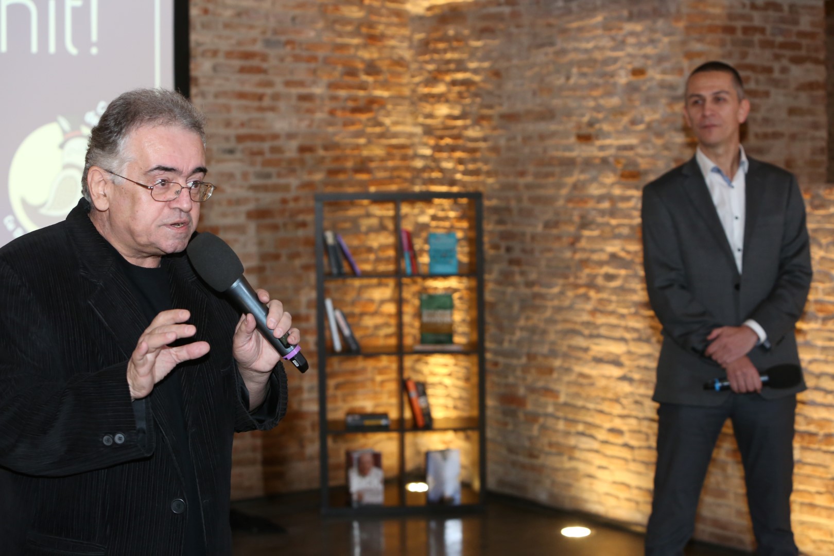 „Cartea de la ora 5”: noua emisiune prezentată de Dan C. Mihăilescu