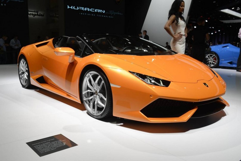 Cumperi o casă, primești un Lamborghini gratis. Nu este o glumă, ci o metodă de promovare a unui dezvoltator imobiliar