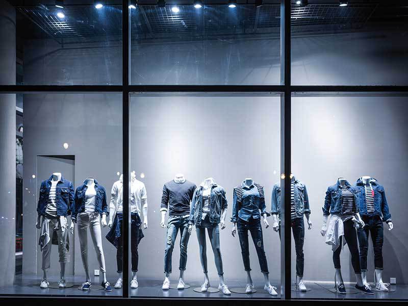 Cine face legea pe piața de modă din România și cu ce vin "newcomerii"