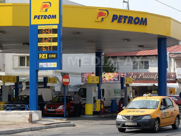 Căderea barilului începe să se simtă. Petrom discută intern un plan de restructurări, cu reducerea numărului de salariați