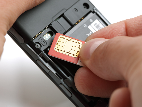 Cartelele SIM vor fi înlocuite treptat cu cipuri care vor facilita schimbarea companiei de telefonie