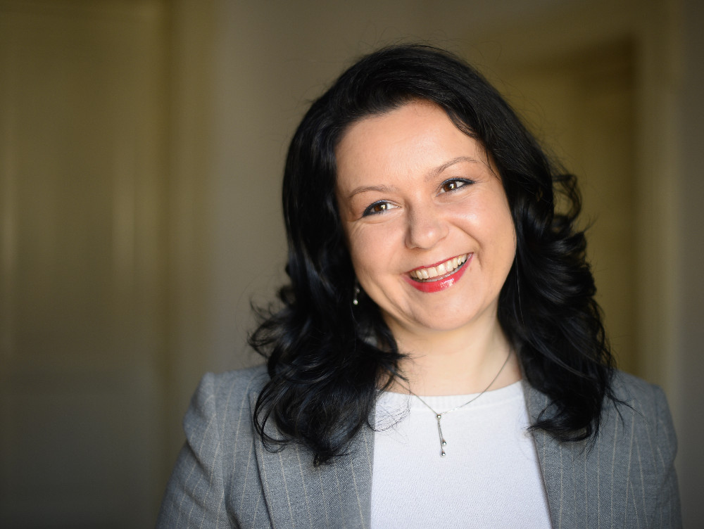 O româncă descrie cât de simplu e să ai o afacere la Londra: Înființarea unei firme durează zece minute și se face pe internet oricând