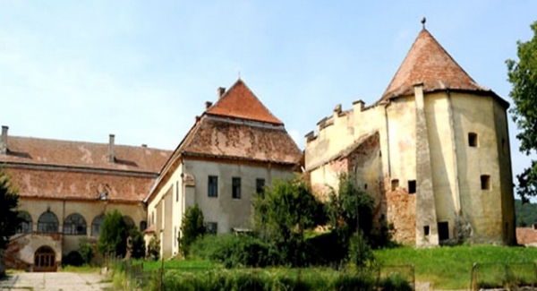 Castelul Apaffi, locul unde misterul este mai adânc decât legenda