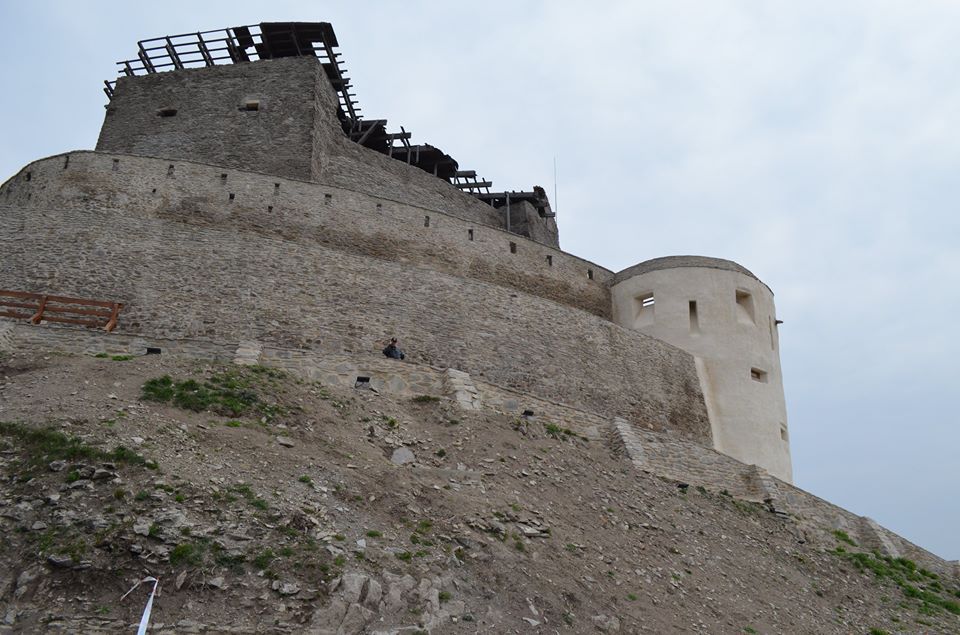 Cetatea Devei va fi deschisa pentru turisti in luna aprilie, dupa trei ani de lucrari