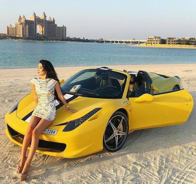 Viața incredibilă a copiilor bogați din Dubai. Dovada că viața bate filmul. Galerie FOTO