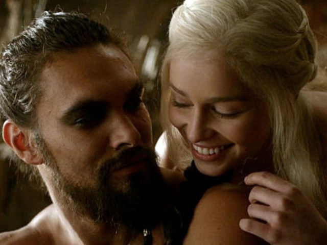 Game of Thrones lovește puternic în industria filmelor pentru adulți. Ce s-a întâmplat pe Pornhub în ziua difuzării primului episod - VIDEO